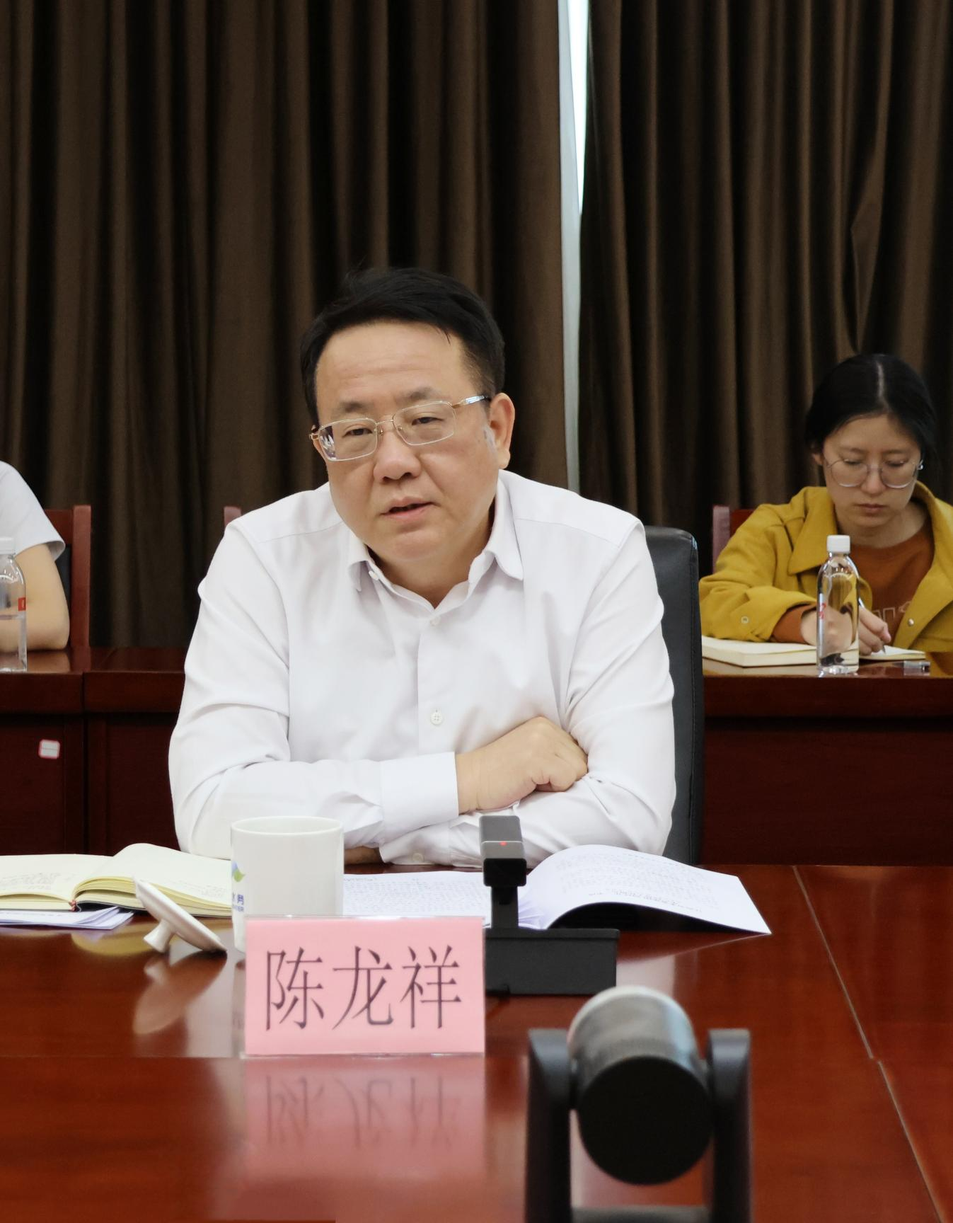 陳龍祥出席指導(dǎo)省水務(wù)集團一季度工作總結(jié)會